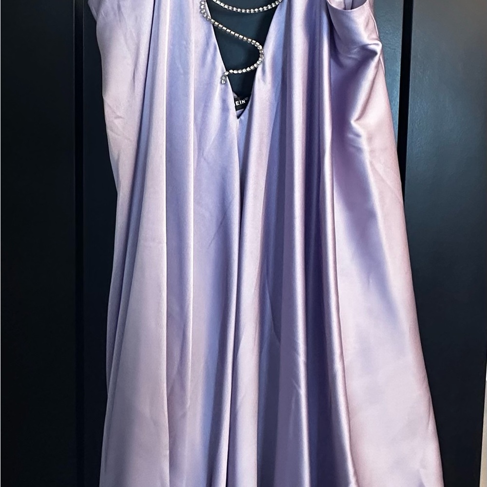 Elegant Lavender Dress with Rhinestone Detailing